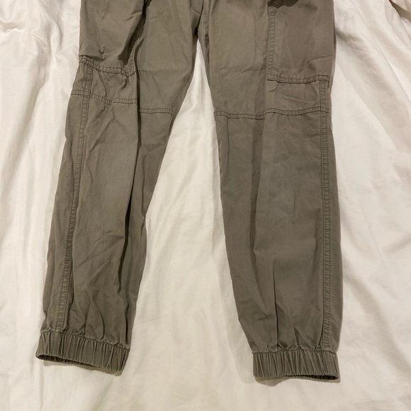 h&m khaki pants - Picture 3 of 4